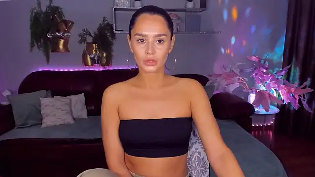 Snapshot of DanaSincere chatting on April 9, 3:50 am DanaSincere online show from April 9, 3:50 am