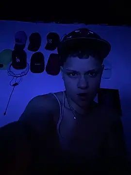 demimoore222 online show from March 19, 6:03 am