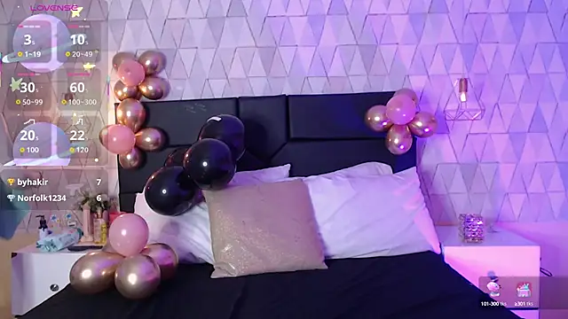 Snapshot of LiliJensen chatting on October 8, 9:12 pm LiliJensen online show from October 8, 9:12 pm