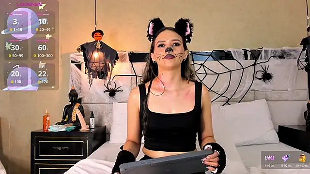 Snapshot of LiliJensen chatting on October 21, 6:30 pm LiliJensen online show from October 21, 6:30 pm