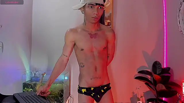 Snapshot of CRAZY-BOY99 chatting on October 2, 9:05 am CRAZY-BOY99 online show from October 2, 9:05 am