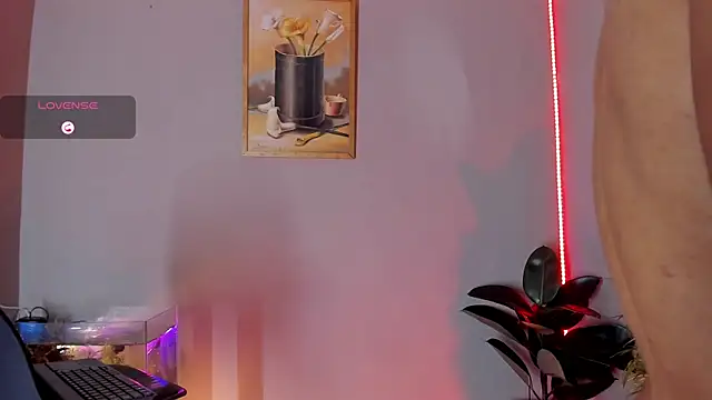 Snapshot of CRAZY-BOY99 chatting on October 28, 9:24 am CRAZY-BOY99 online show from October 28, 9:24 am