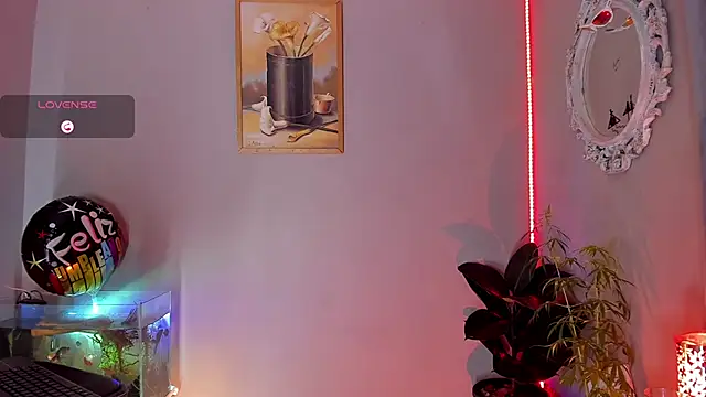 Snapshot of CRAZY-BOY99 chatting on November 5, 9:09 am CRAZY-BOY99 online show from November 5, 9:09 am