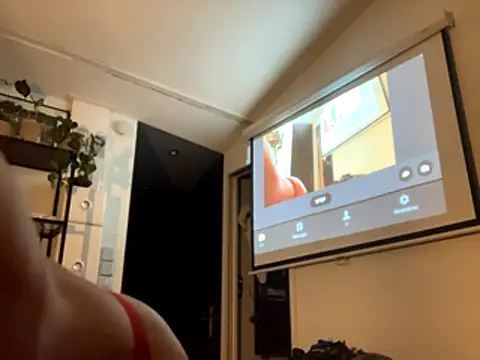 Snapshot of Bubba7519 chatting on October 20, 4:57 am Bubba7519 online show from October 20, 4:57 am