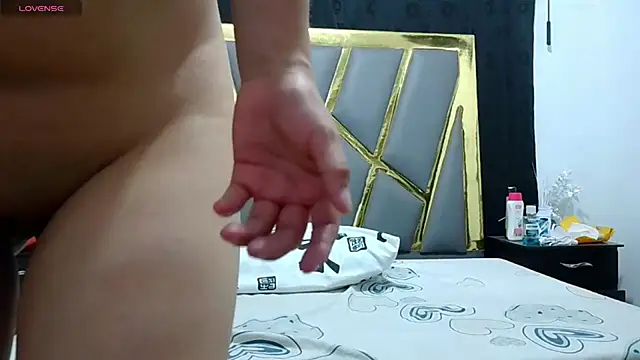 Snapshot of kangomez chatting on March 21, 3:22 am kangomez online show from March 21, 3:22 am