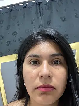 Snapshot of kangomez chatting on February 20, 12:51 am kangomez online show from February 20, 12:51 am