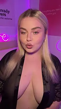 April Vancee online show from June 9, 4:40 pm
