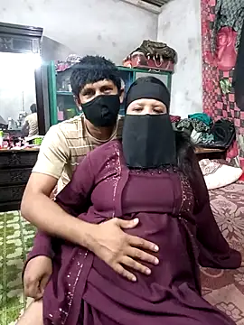 Snapshot of Pakhi_Couple_69 chatting on September 25, 2:10 pm Pakhi Couple 69 online show from September 25, 2:10 pm