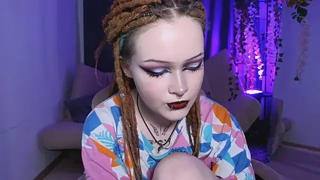 NicoleFlloret online show from March 5, 9:05 am