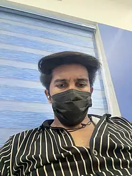 Snapshot of stranger__king786 chatting on March 11, 2:32 am stranger king786 online show from March 11, 2:32 am