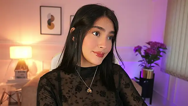 Snapshot of JulesBenett chatting on October 22, 11:32 am JulesBenett online show from October 22, 11:32 am