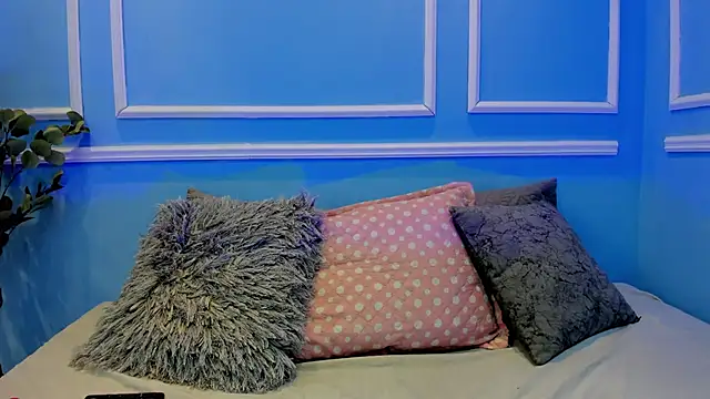 Snapshot of Lucy_Canel chatting on September 29, 11:37 am Lucy Canel online show from September 29, 11:37 am