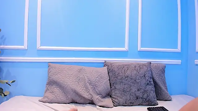 Snapshot of Lucy_Canel chatting on October 11, 7:01 pm Lucy Canel online show from October 11, 7:01 pm