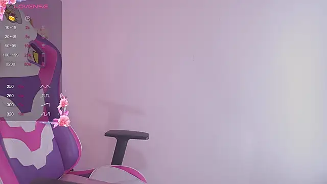 Snapshot of tommy_blue chatting on November 7, 2:06 pm tommy blue online show from November 7, 2:06 pm