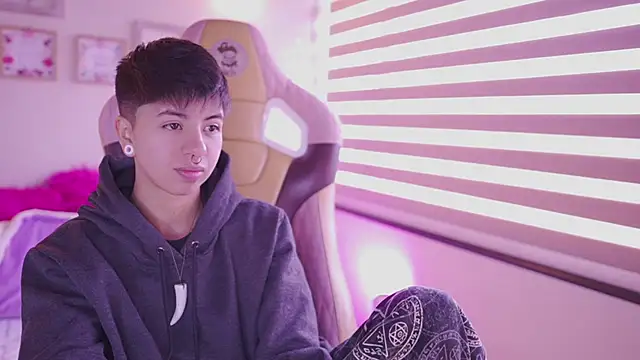 tommy blue online show from March 16, 1:04 pm