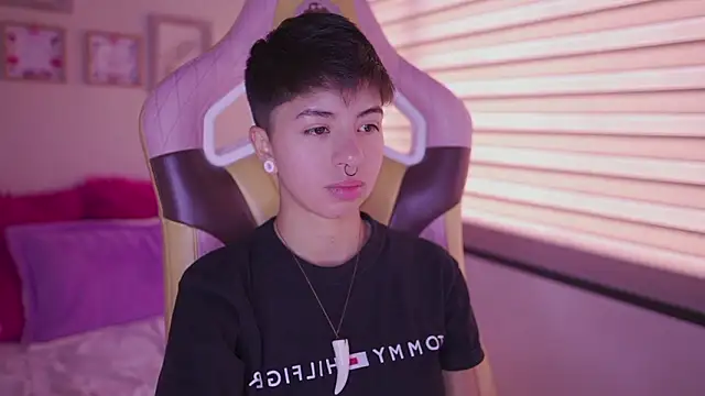 tommy blue online show from March 20, 1:49 pm