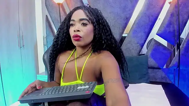 CandyMartinez  online show from October 13, 7:25 pm