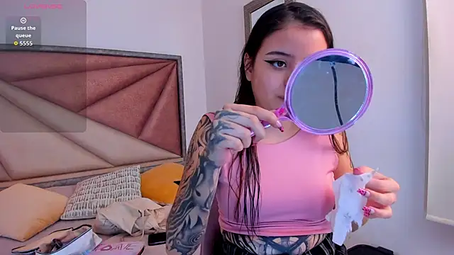 SaskiaGrendel online show from January 17, 12:15 am