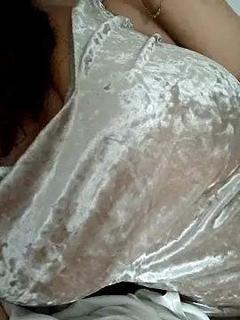 Snapshot of BellyDancer1 chatting on September 21, 9:27 pm BellyDancer1 online show from September 21, 9:27 pm