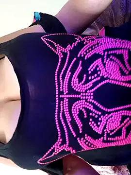 Snapshot of BellyDancer1 chatting on October 10, 9:52 am BellyDancer1 online show from October 10, 9:52 am