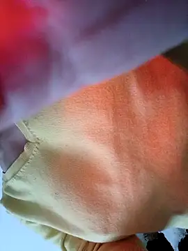 Snapshot of BellyDancer1 chatting on October 20, 7:42 am BellyDancer1 online show from October 20, 7:42 am