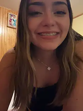 floooohv online show from April 9, 9:26 am