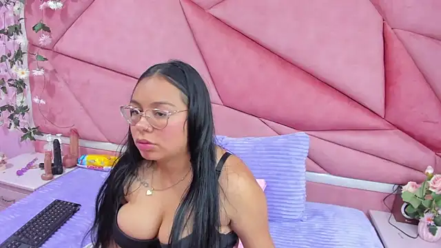 Snapshot of _Violeta_18 chatting on September 20, 3:51 am Violeta 18 online show from September 20, 3:51 am