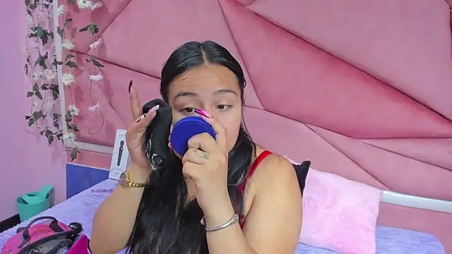 Snapshot of _Violeta_18 chatting on October 10, 3:05 am Violeta 18 online show from October 10, 3:05 am