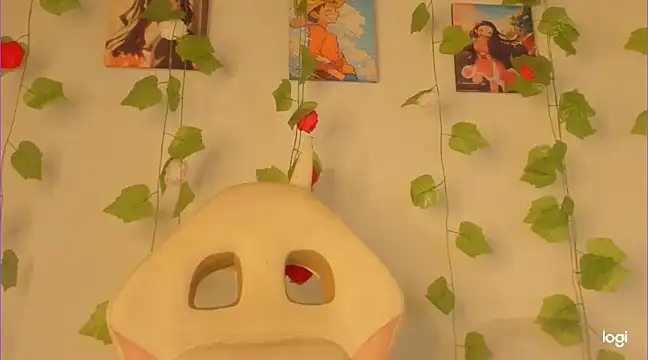 Aprillebony online show from March 11, 1:45 pm