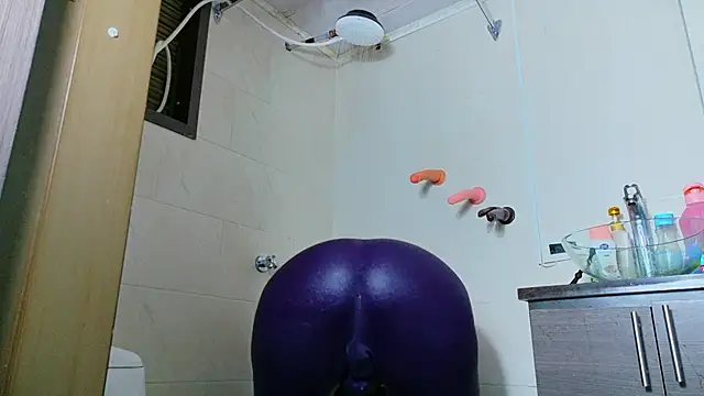 scarlettbooty online show from September 24, 2:15 am