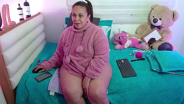 scarlettbooty online show from May 9, 5:45 am