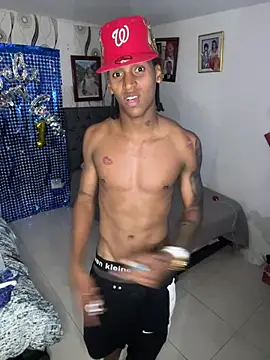 kyle ivo00 online show from January 12, 4:39 am
