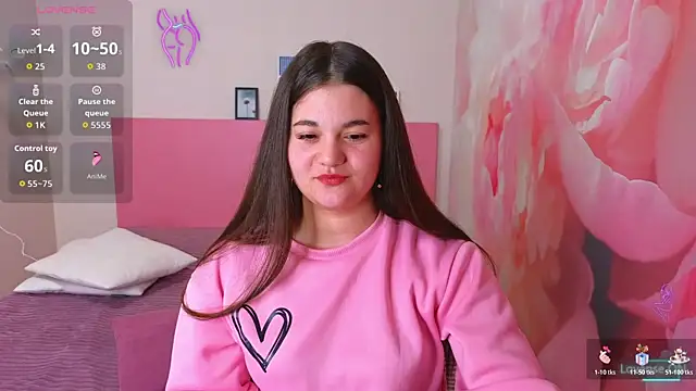 Snapshot of ElinaMils chatting on April 5, 5:59 am ElinaMils online show from April 5, 5:59 am