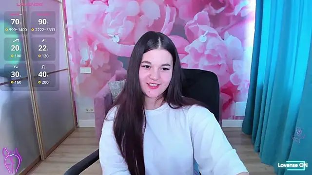 Snapshot of ElinaMils chatting on May 16, 6:21 am ElinaMils online show from May 16, 6:21 am