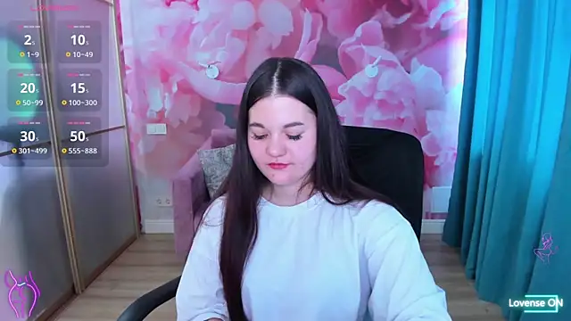Snapshot of ElinaMils chatting on May 16, 7:05 am ElinaMils online show from May 16, 7:05 am