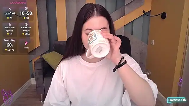 Snapshot of ElinaMils chatting on May 19, 5:58 am ElinaMils online show from May 19, 5:58 am