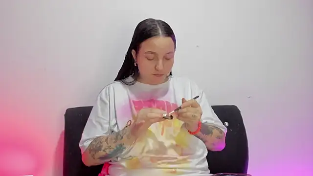 Snapshot of Celestte chatting on April 5, 4:31 am Celestte online show from April 5, 4:31 am