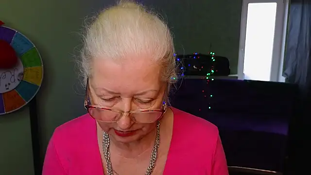 Maya Mayflower online show from March 15, 12:34 pm