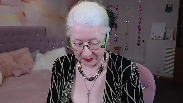 Maya Mayflower online show from March 18, 12:14 pm