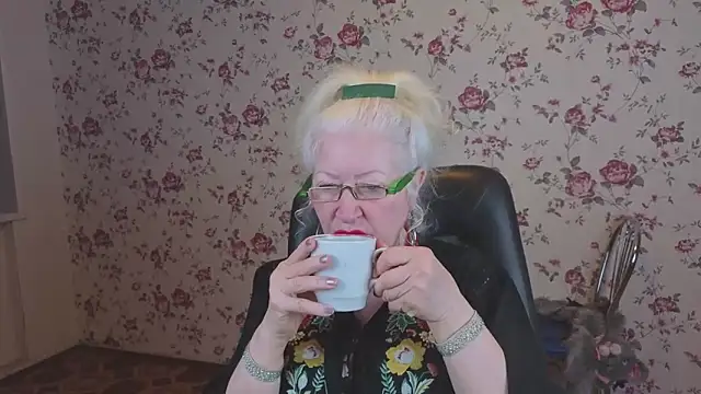 Maya Mayflower online show from February 13, 3:13 am