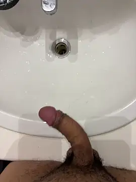 Snapshot of Runstat chatting on October 28, 2:53 pm Runstat online show from October 28, 2:53 pm