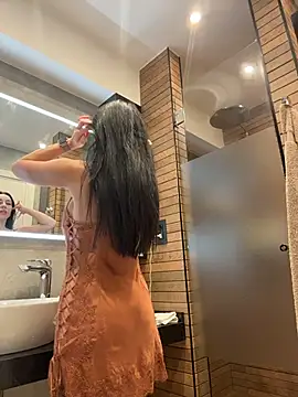 Vanessao1 online show from November 11, 7:30 am