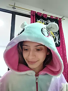 KratosAfroditacs online show from March 14, 4:45 pm