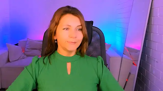 NicoleHitman online show from November 6, 5:19 am