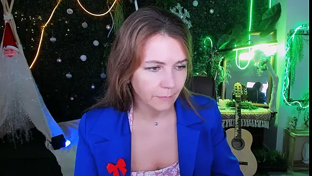 NicoleHitman online show from February 1, 9:19 am