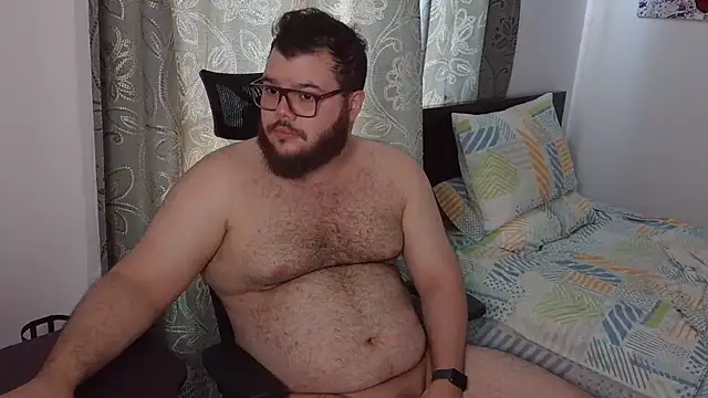 Snapshot of Edmund98 chatting on December 1, 4:12 pm Edmund98 online show from December 1, 4:12 pm