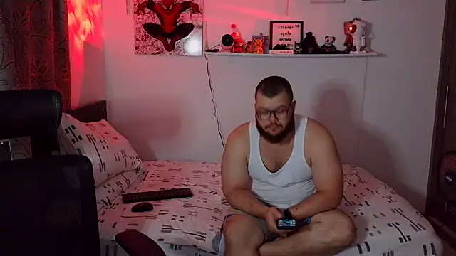 Snapshot of Edmund98 chatting on December 23, 2:31 am Edmund98 online show from December 23, 2:31 am