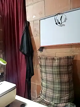 isis milove online show from February 27, 12:16 pm