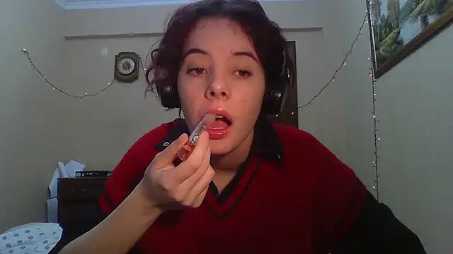 Snapshot of _Amber_Doll_ chatting on March 17, 3:36 am Amber Doll online show from March 17, 3:36 am