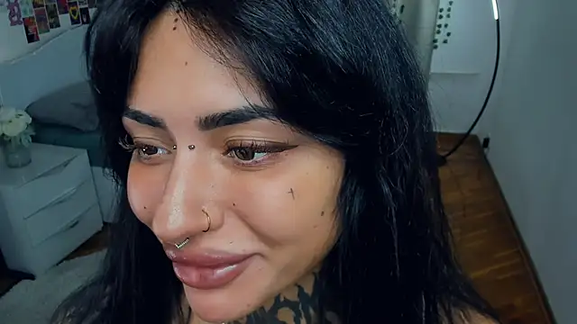 CharimgSabrina online show from October 12, 6:12 am